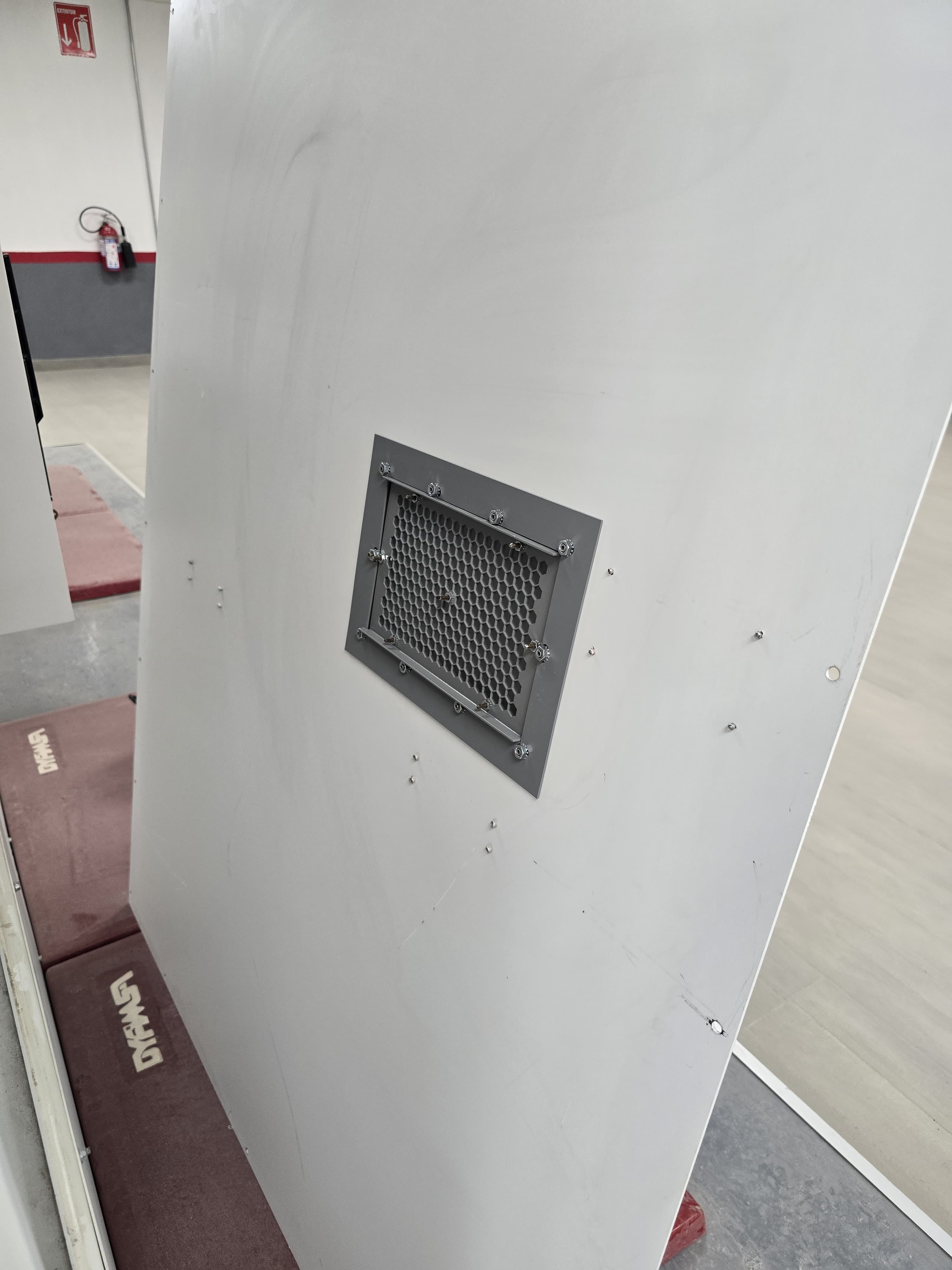 Instalacion en equipos de alta tension